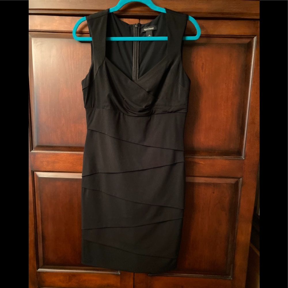 White House Black Market black size 12 sleeveless v neck dress